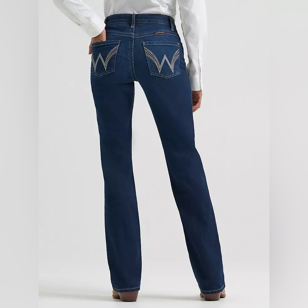 Wrangler Ultimate Riding Jean Q-Baby Mid Rise Bootcut size 9x32
